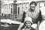 979195	Urk	Eigen Waterleiding	Foto Wakker Gerrit van Sijtje, Verzamelen, Ansichtkaarten | Nederland, Ophalen of Verzenden, Ongelopen