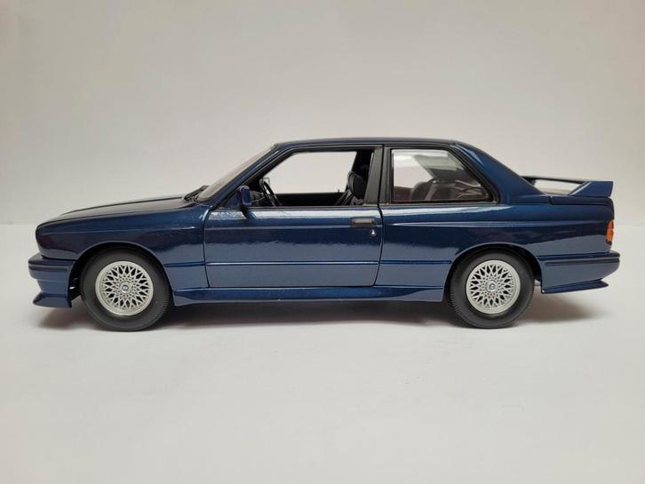 Minichamps 1:18 BMW M3 Street 1987 Blauw, Hobby en Vrije tijd, Modelauto's | 1:18, Zo goed als nieuw, Auto, MiniChamps, Ophalen of Verzenden