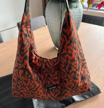 Nieuwe tas van Jim Thompson   beschikbaar voor biedingen