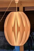 Space age kunststof lamellen hanglamp, Huis en Inrichting, Lampen | Hanglampen, Ophalen of Verzenden, Zo goed als nieuw, Minder dan 50 cm