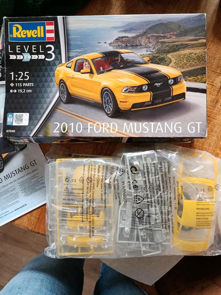 Revell 2010 Ford Mustang GT Bouwpakket 1:25, Hobby en Vrije tijd, Modelbouw | Auto's en Voertuigen, Nieuw, Auto, 1:32 tot 1:50