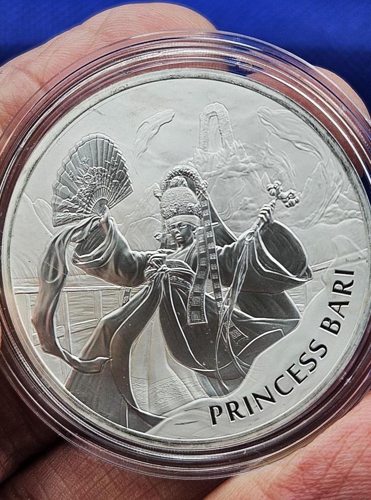 (8248) South Korea 1 CLAY PRINCES BARI 2023 one ounce, Postzegels en Munten, Munten | Azië, Losse munt, Centraal-Azië, Zilver