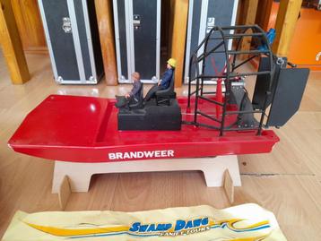 Leuke snelle airboot /moerasboot . RTR .  beschikbaar voor biedingen