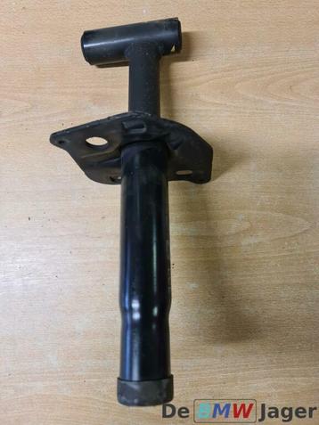 Bumpersteun linksvoor BMW 5-serie E39 51118159359 beschikbaar voor biedingen