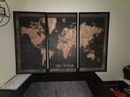 3 delige set wanddecoratie  map of the world, Minder dan 50 cm, 50 tot 75 cm, Ophalen of Verzenden, Zo goed als nieuw