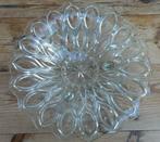 Sierlijke glazen ( fruit) schaal op 3 pootjes, Antiek en Kunst, Ophalen of Verzenden