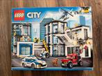 Lego city politiebureau 60141, Kinderen en Baby's, Speelgoed | Duplo en Lego, Ophalen of Verzenden, Zo goed als nieuw