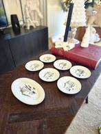 Vintage porseleinen bordjes met pagode-motief en goudrand, Huis en Inrichting, Keuken | Servies, Ophalen, Zo goed als nieuw, Bord(en)