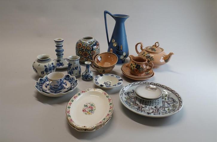 Collectie Verschillend Nederlands Porselein, Antiek en Kunst, Antiek | Keramiek en Aardewerk, Ophalen