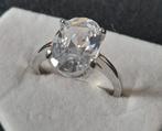 Nieuwe verzilverd dames ring met steen, 18 tot 19, Nieuw, Ophalen of Verzenden, Dame