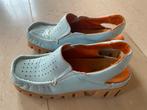 Te koop: licht blauwe MAG instappers, Ophalen of Verzenden, Zo goed als nieuw, Blauw, Instappers