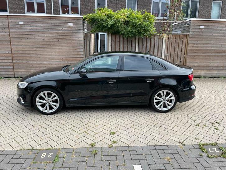 Audi A3 1.4 Tfsi automaat benzine 150pk  2017 Zwart, Auto's, Audi, Particulier, A3, ABS, Adaptieve lichten, Airbags, Alarm, Centrale vergrendeling