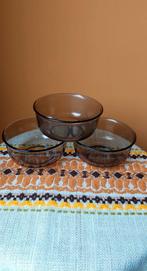 Vintage Arcoroc bruin rookglas schaaltjes jaren 70, Gebruikt, Ophalen of Verzenden, Overige stijlen, Glas