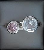 2 zilveren ringen roze en witte steen - maat 54 - 17,25, Gebruikt, Ophalen of Verzenden, 17 tot 18, Dame