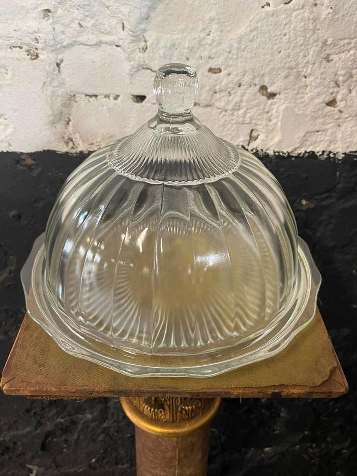 Vintage antieke grote glazen stolp met bord cloche kerst, Huis en Inrichting, Woonaccessoires | Stolpen, Gebruikt, Ophalen of Verzenden
