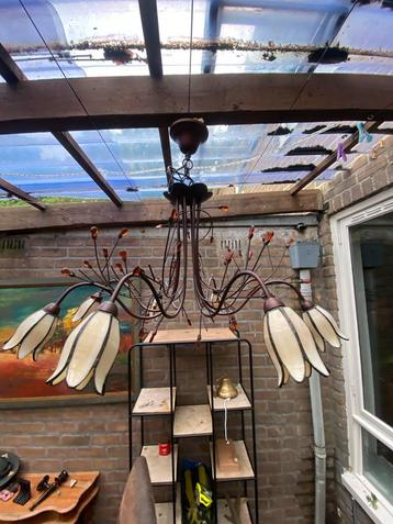 Vintage Kroonluchter Bloemmotief beschikbaar voor biedingen
