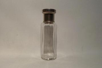 Antieke Parfum Fles beschikbaar voor biedingen