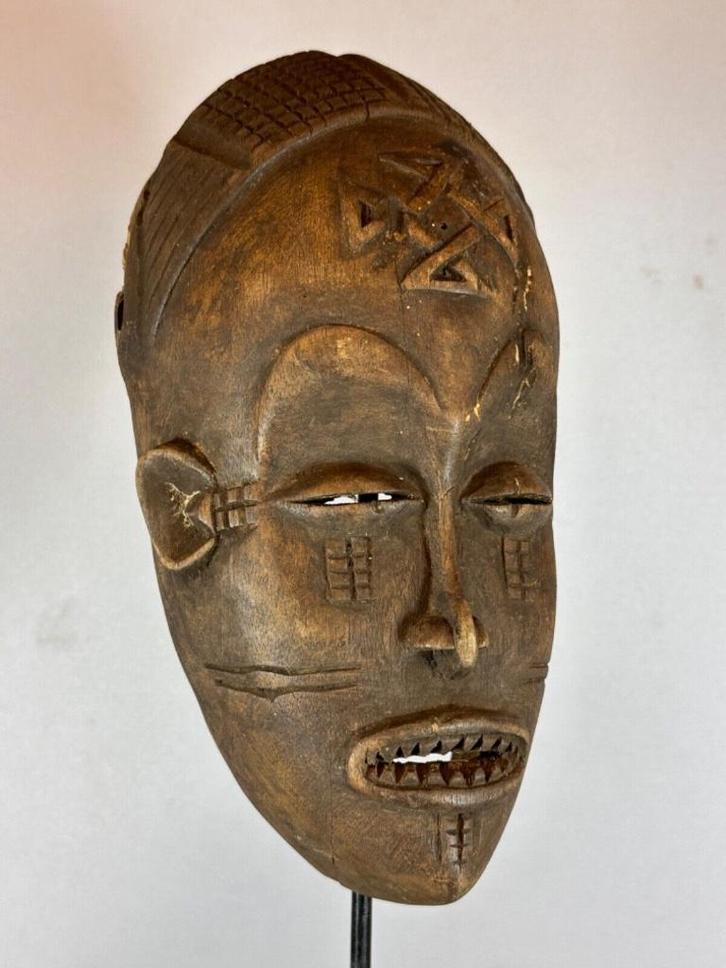 250234 - Oud Afrikaans Chokwe masker uit Angola., Antiek en Kunst, Kunst | Niet-Westerse kunst, Ophalen of Verzenden