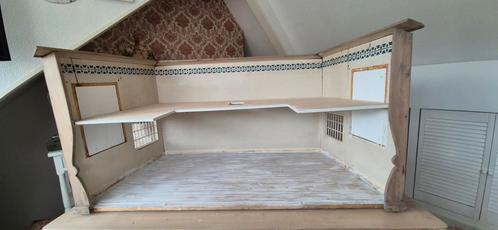 Oude poppenhuis kamer , al volop in de verbouwing, Kinderen en Baby's, Speelgoed | Poppenhuizen, Gebruikt, Ophalen
