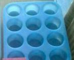 Blauw siliconen voor 12 cup cakes bakvorm, Bakvorm, Ophalen of Verzenden, Zo goed als nieuw, Taarten of Cupcakes