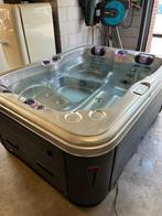 Compacte 3 pers Spa Jacuzzi Renew incl. Garantie & Plaatsing, Ophalen, Zo goed als nieuw