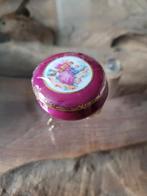 Limoges style pillendoosje, Ophalen