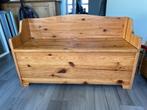 te koop aangeboden stevige grenen houten speelgoedbankje/kis, Ophalen, Gebruikt, 100 tot 150 cm, Grenenhout