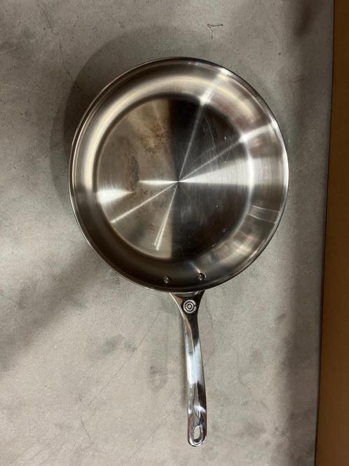 Le Creuset RVS PLUS koekenpan 30 cm, gebruikt met vlekken, Huis en Inrichting, Keuken | Keukenbenodigdheden, Gebruikt, Verzenden