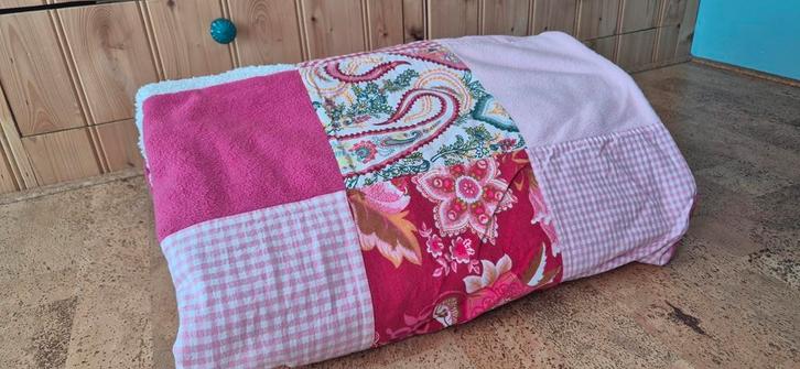 Grote vrolijke lappendeken 270 x 220 cm, Huis en Inrichting, Slaapkamer | Beddengoed, Gebruikt, Deken of Dekbed, Tweepersoons