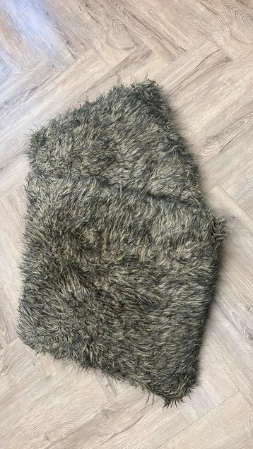 2 fluffy kussens 50x50 beschikbaar voor biedingen