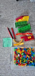 Doos vol met domino express en toebehoren, Kinderen en Baby's, Speelgoed | Bouwstenen, Ophalen of Verzenden, Zo goed als nieuw