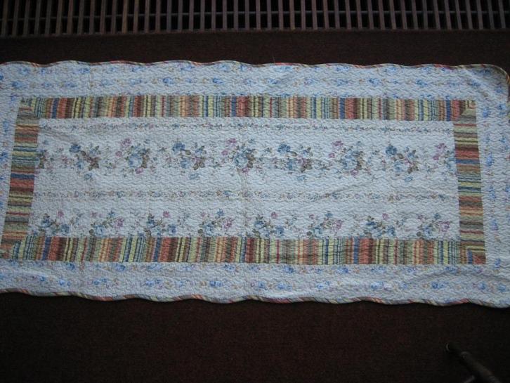 Nieuwe Kleedje, voor op tafel of bank quilt, Huis en Inrichting, Woonaccessoires | Overige, Nieuw, Ophalen of Verzenden