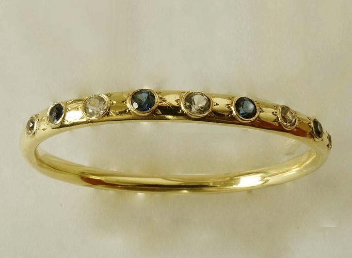 Goud antiek stijve Slavenarmband met Saffier en Topaas, Sieraden, Tassen en Uiterlijk, Antieke sieraden, Armband, Goud, Met edelsteen