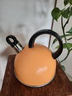 Retro vintage fluitketel waterkoker geel okergeel, Witgoed en Apparatuur, Waterkokers, 1 tot 2 liter, Ophalen of Verzenden, Zo goed als nieuw