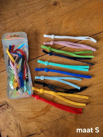 Nest/ID bandjes  beschikbaar voor biedingen