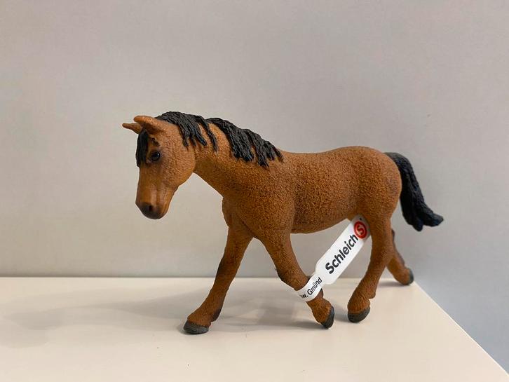 Schleich 13780 American bashkir curly merrie, Verzamelen, Dierenverzamelingen, Zo goed als nieuw, Beeldje of Figuurtje, Paard