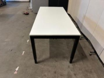 Markant bureau met knop en kabelgoot 180x90xH62-84cm, 24stuk - afbeelding 4