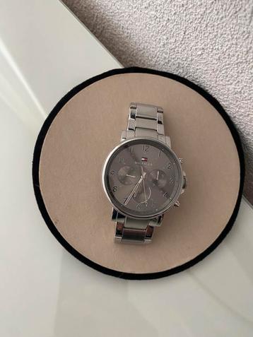 Tommy Hilfiger > Heren Horloge beschikbaar voor biedingen