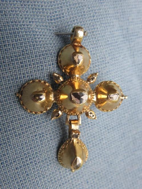 Vlaams kruisje met roos diamanten - 18e eeuw - bodemvondst, Sieraden, Tassen en Uiterlijk, Antieke sieraden, Hanger, Goud, Ophalen of Verzenden