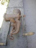 ANTIEKE GROTE ZWARE GIETIJZEREN GEHAKTMOLEN, Antiek en Kunst, Antiek | Keukenbenodigdheden, Ophalen