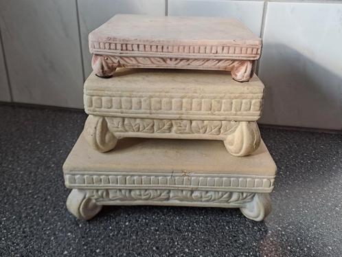 3x vintage kleine sokkel zuil keramiek, Huis en Inrichting, Woonaccessoires | Overige, Zo goed als nieuw, Ophalen of Verzenden