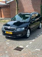Skoda Octavia 1.2 TSI 81KW Comdi DSG 2016 Zwart, Auto's, Skoda, 4 cilinders, Zwart, Origineel Nederlands, 630 kg