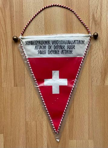 Militaria - Vaan Zwitserland - Attache de Defense Suisse. beschikbaar voor biedingen
