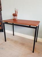 Teak Bijzettafel in de stijl van Pastoe - Vintage jaren 70, Huis en Inrichting, Tafels | Bijzettafels, 45 tot 60 cm, Metaal of Aluminium