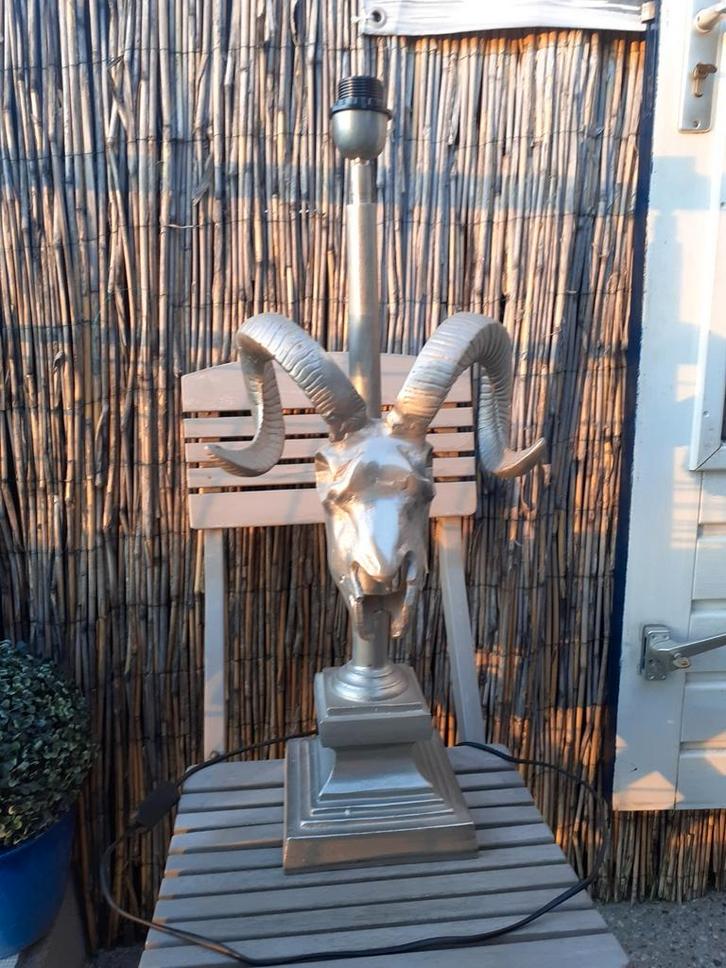 SKULL Lamp, Huis en Inrichting, Lampen | Tafellampen, Zo goed als nieuw, 50 tot 75 cm, Overige materialen, Ophalen of Verzenden