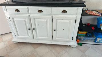 Stevige dressoir&salontafel beiden met laden beschikbaar voor biedingen
