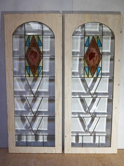 St van 2 Art Deco Glas in Lood ramen met vrouwen gezichten, Doe-het-zelf en Verbouw, Glas en Ramen, Gebruikt, Glas in lood, Ophalen