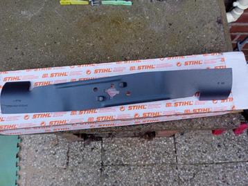 Mes voor stihl grasmaaier beschikbaar voor biedingen