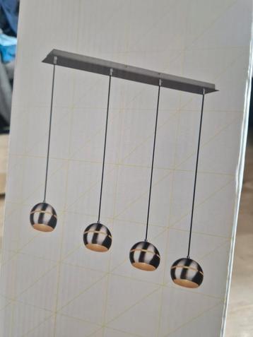 Moderne hanglamp met 4 lichtpunten beschikbaar voor biedingen