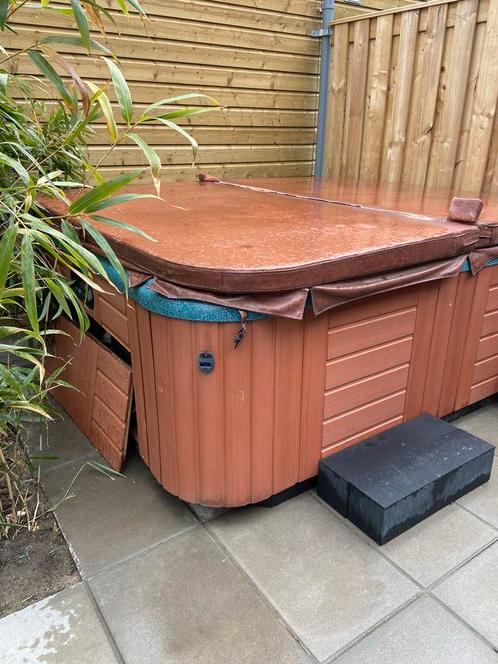Hotspring jacuzzi, Tuin en Terras, Bubbelbaden en Hottubs, Gebruikt, Vast, Ophalen